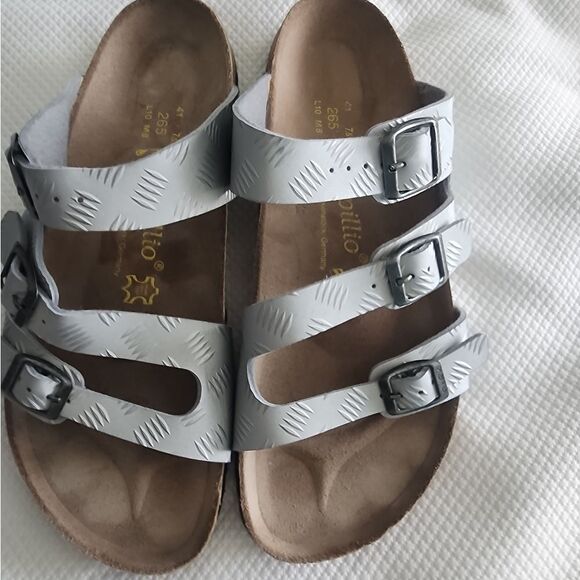 Papillio Birkenstock Gray Triple-Buckle Sandals - Picture 3 of 7